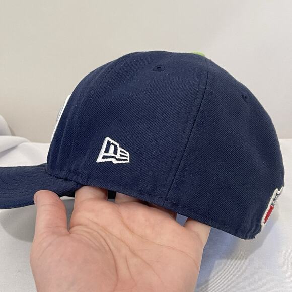 Seattle Seahawks Football NFL New Era Fitted Hat 7 1/4 59Fifty Navy Embroidered - Picture 4 of 11